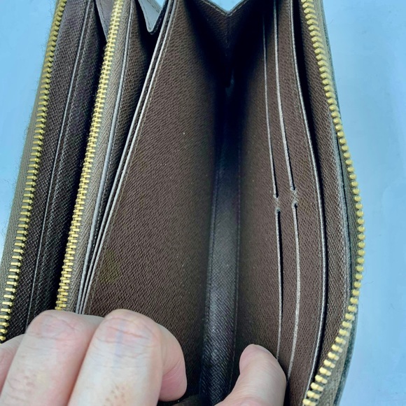 Louis Vuitton Damier Ebene Zippy wallet - Picture 10 of 16